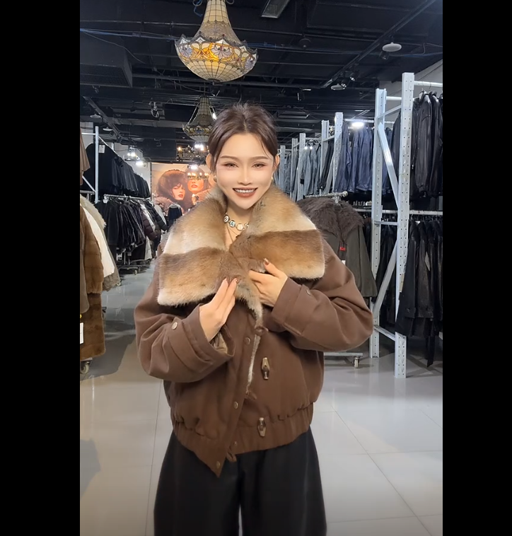 HERDERS 短款青根貂大翻领女款羽绒服 257829