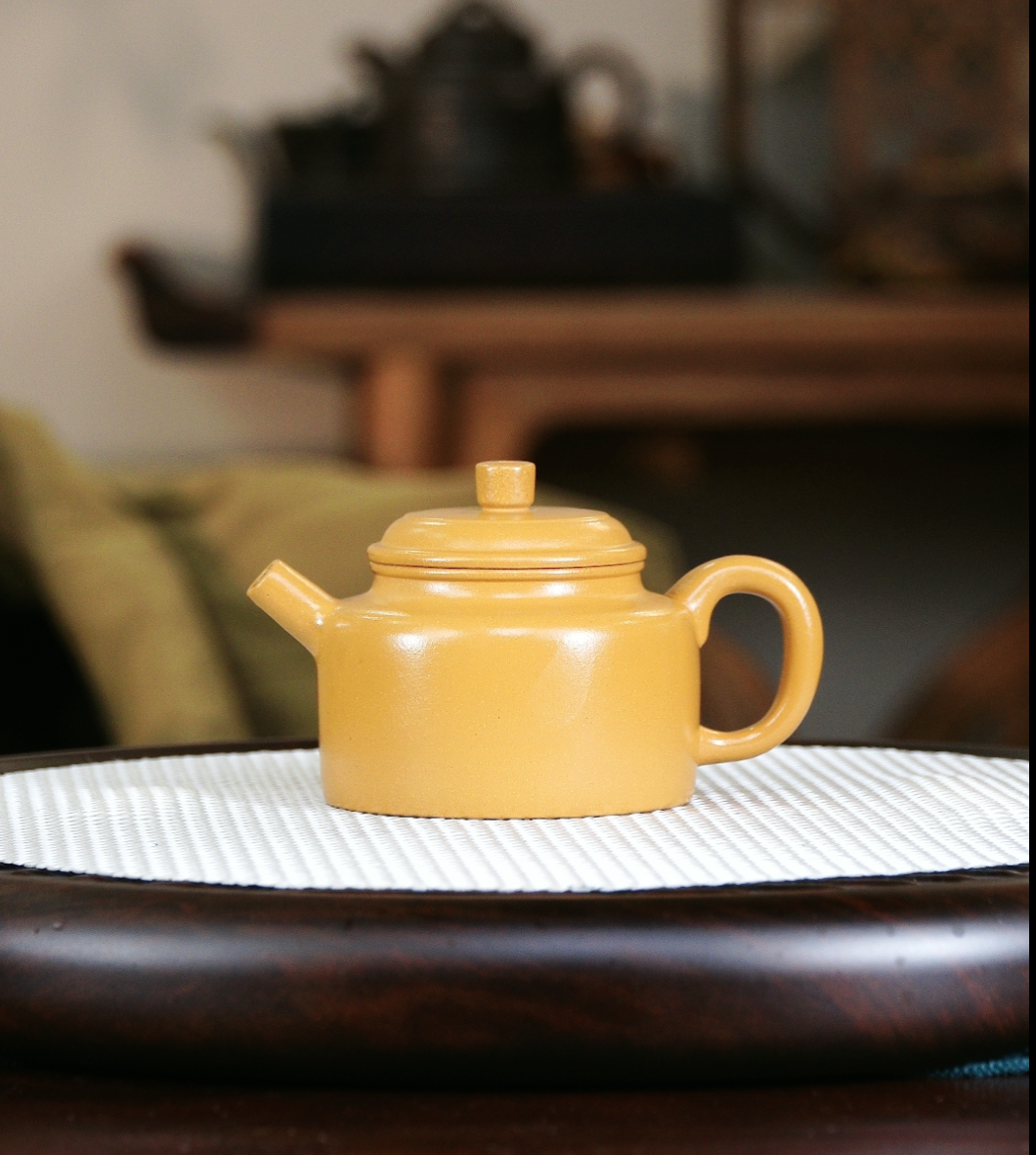 宜兴原矿紫砂老荡口黄金德钟240cc