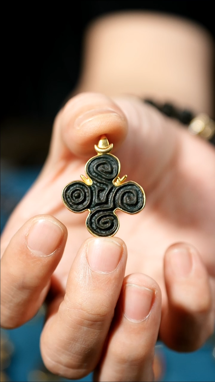 一**装藏传天铁设计元素