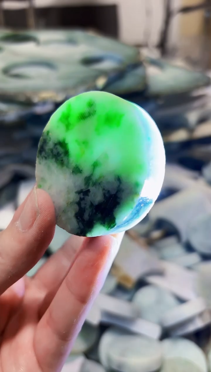 【闪购商品】翡翠颈饰未镶嵌A货白文1525