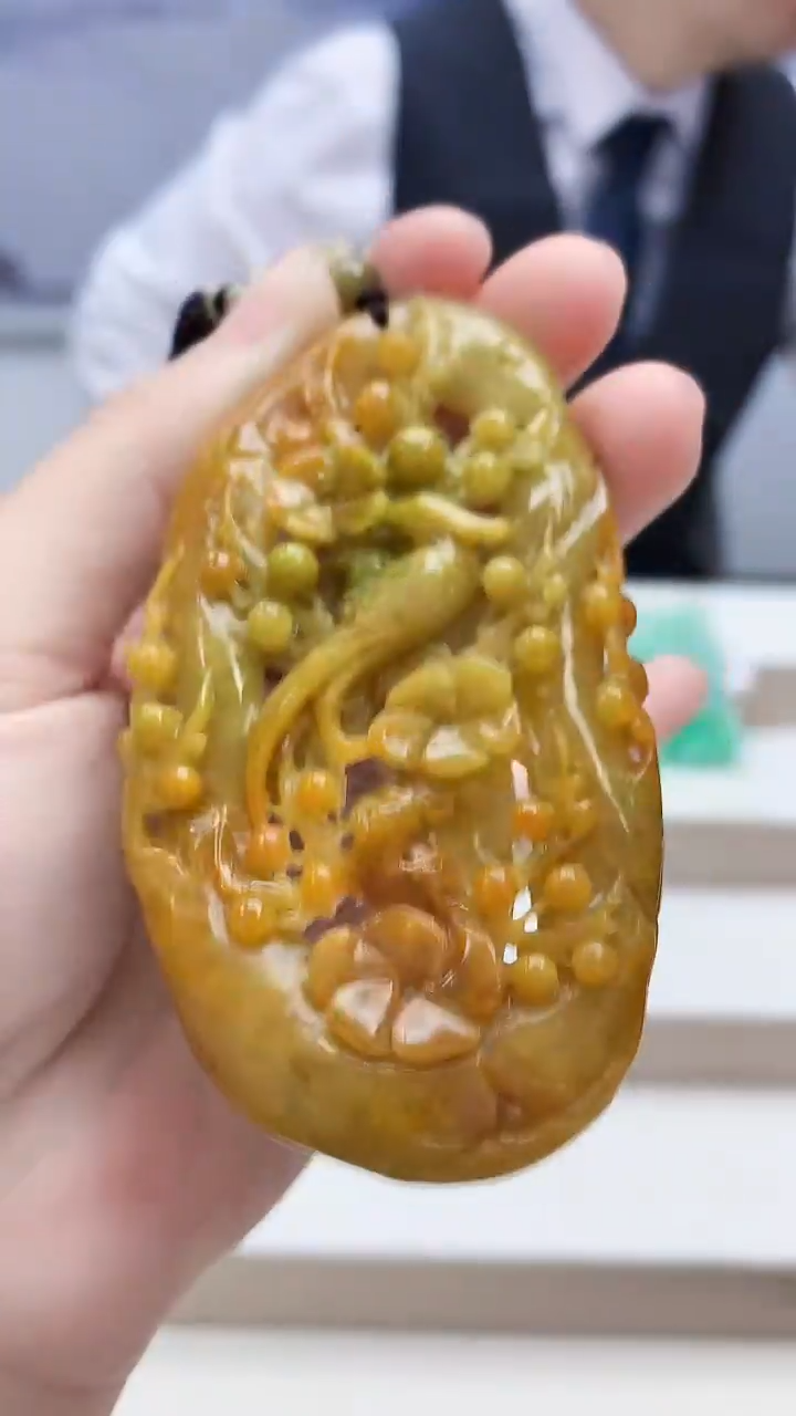 未镶嵌定制翡翠5176lr-毛货挂件2