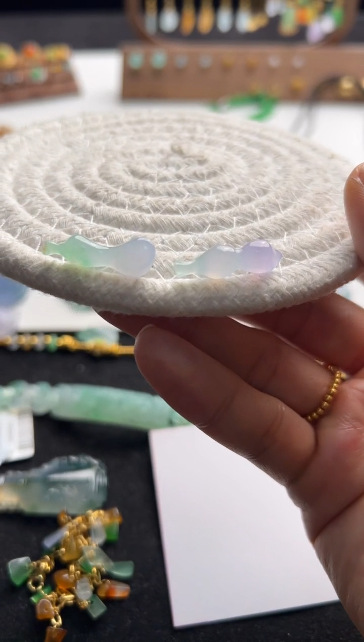 【闪购商品】定制翡翠未镶嵌春彩葫芦一对7000+700-aq