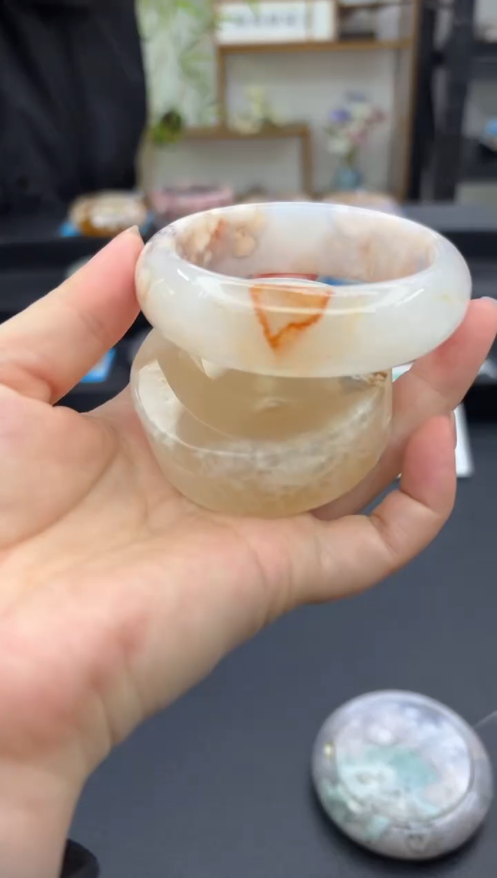 【闪购商品】石英质玉手镯未镶嵌C186(55圈赠送镯心)