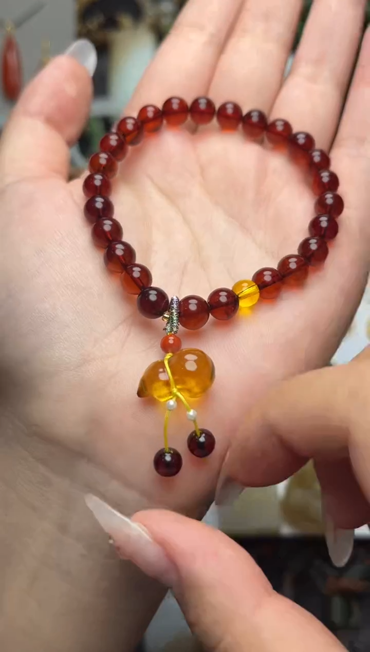 手串血珀未镶嵌葫芦手串