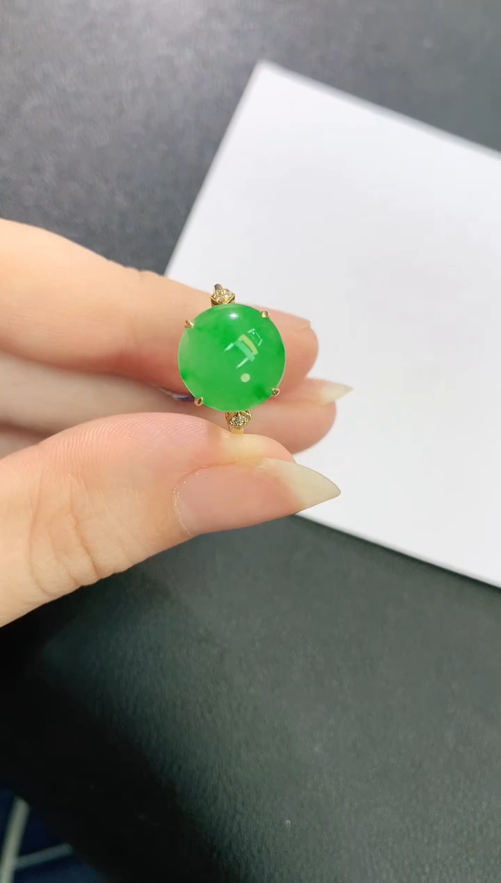 18K金镶嵌戒指翡翠赠礼盒证书 珍珍