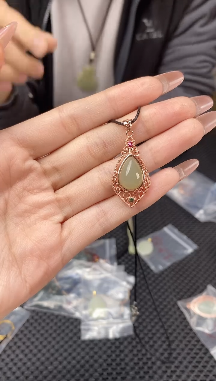 【闪购商品】和田玉颈饰未镶嵌和田玉1251