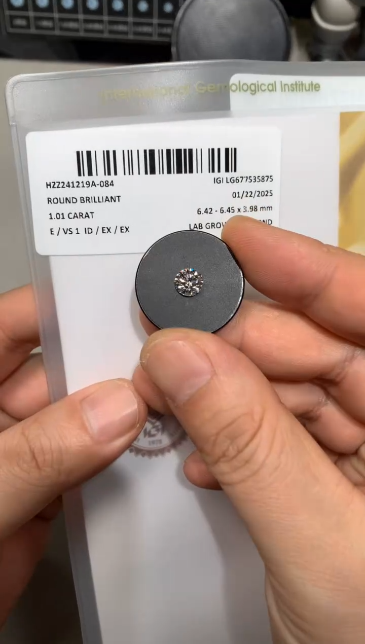【闪购商品】实验室培育钻石裸石未镶嵌1.01E677535875