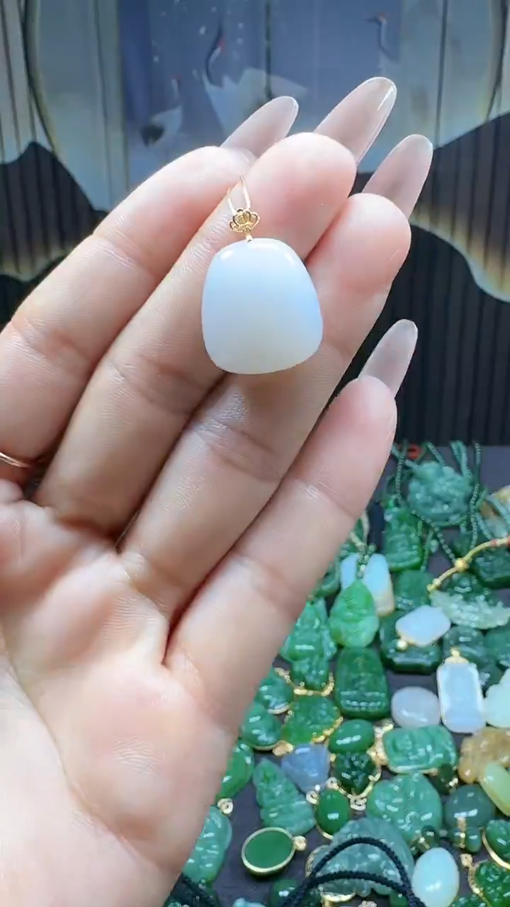 【闪购商品】和田玉吊坠(不含链)18K金镶嵌1