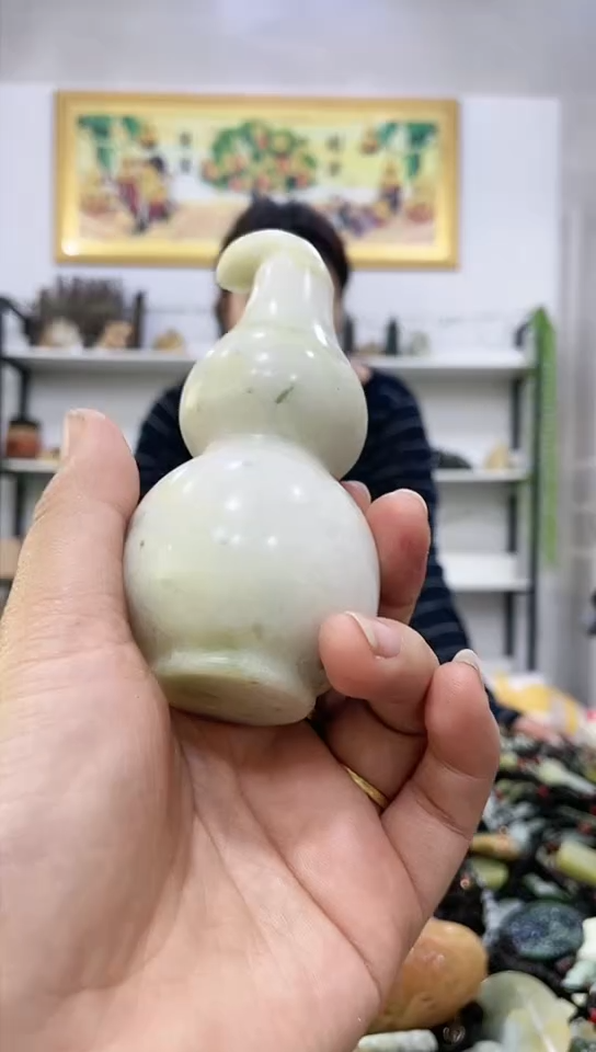 未镶嵌蛇纹石玉手把多样性发货发其中一件