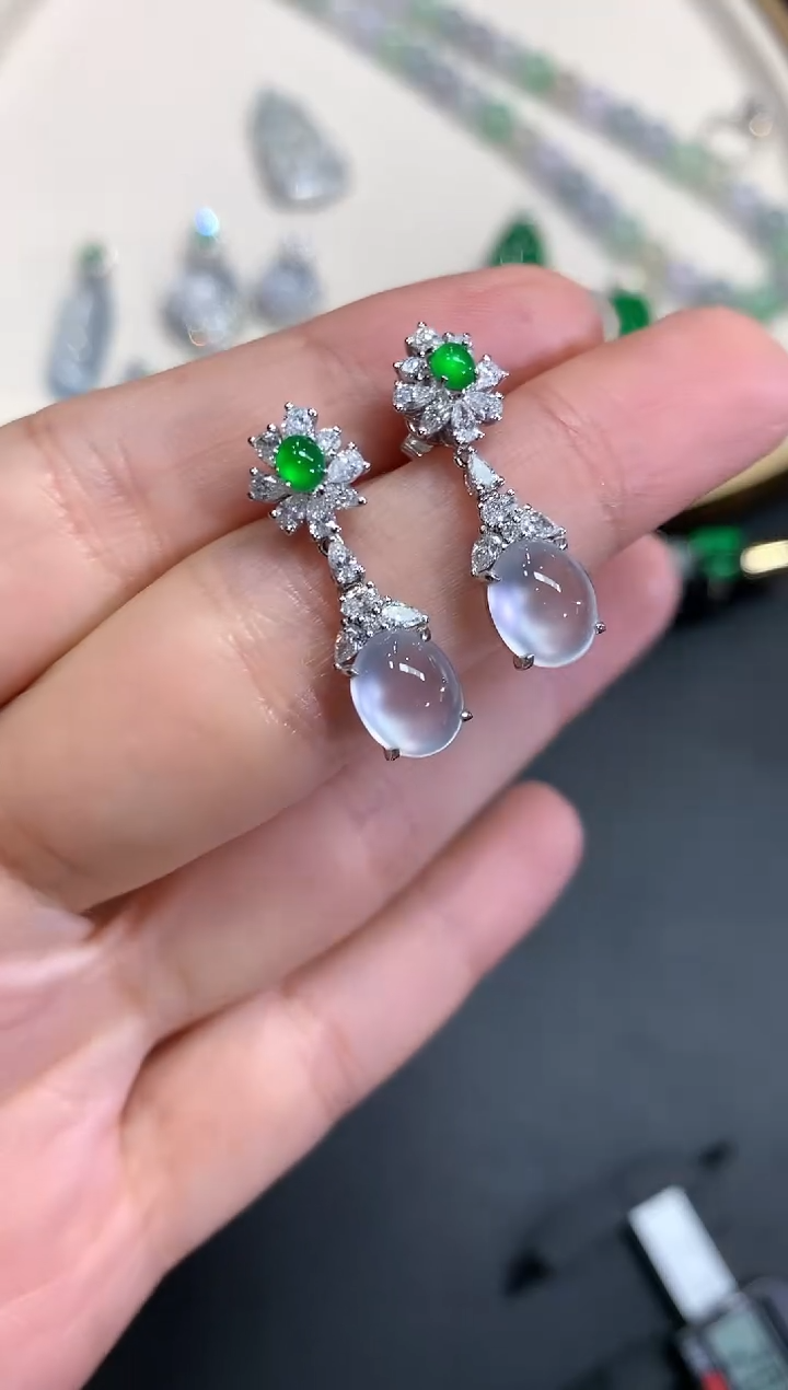 【闪购商品】翡翠耳饰18K金镶嵌Q88|29800