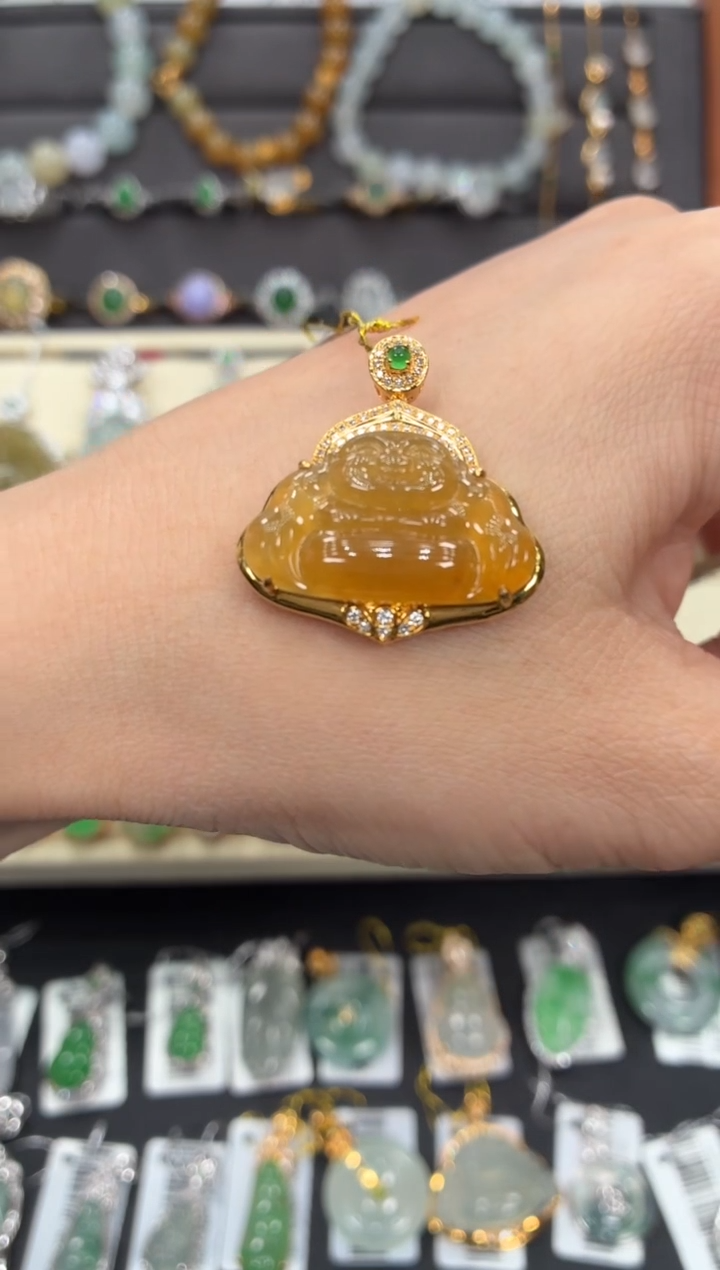 翡翠18K金镶嵌颈饰天然翡翠A货