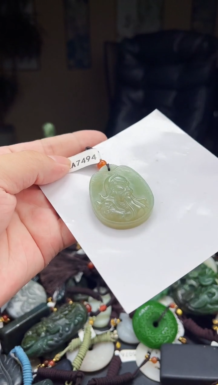 和田玉未镶嵌颈饰拍一发一