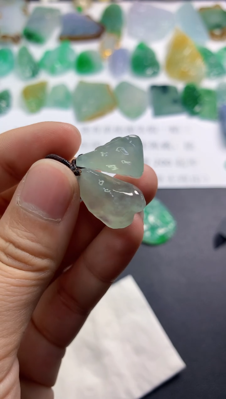 【闪购商品】翡翠吊坠(不含链)未镶嵌698