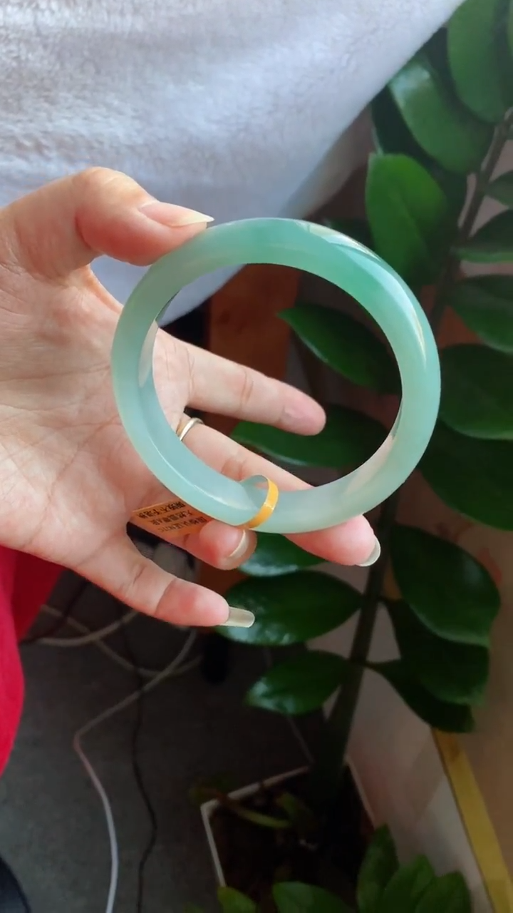 【闪购商品】翡翠手镯未镶嵌（果冻冰透胶湖水绿）35号