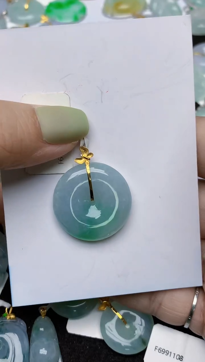 翡翠18K金镶嵌颈饰天然缅甸A货翡翠