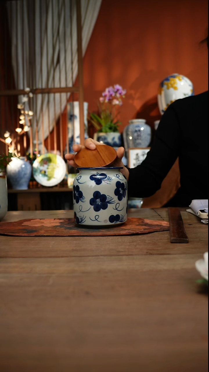 当代高温釉下彩手绘陶瓷餐具