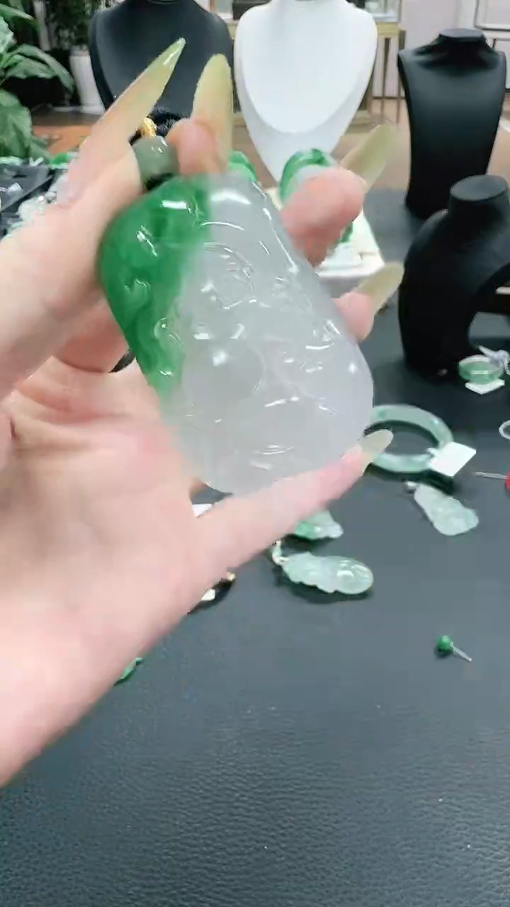 未镶嵌1石英质玉（非洲翠）/9373