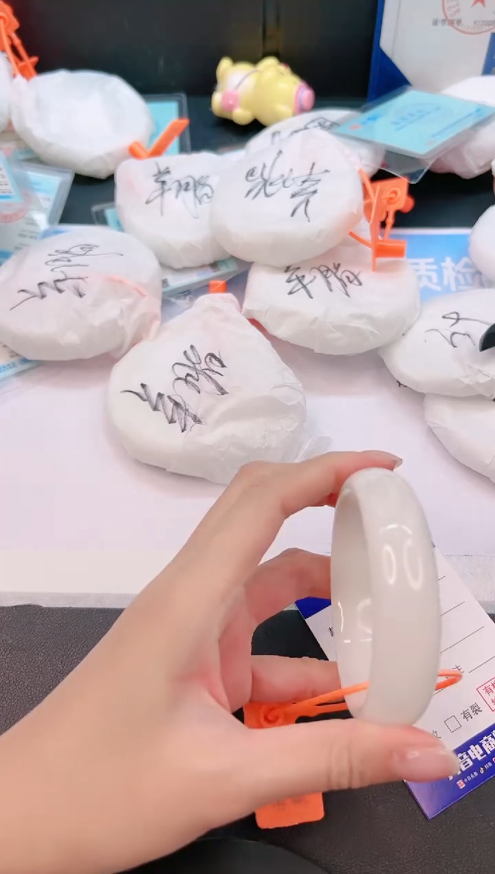 未镶嵌手镯和田玉10G12-55