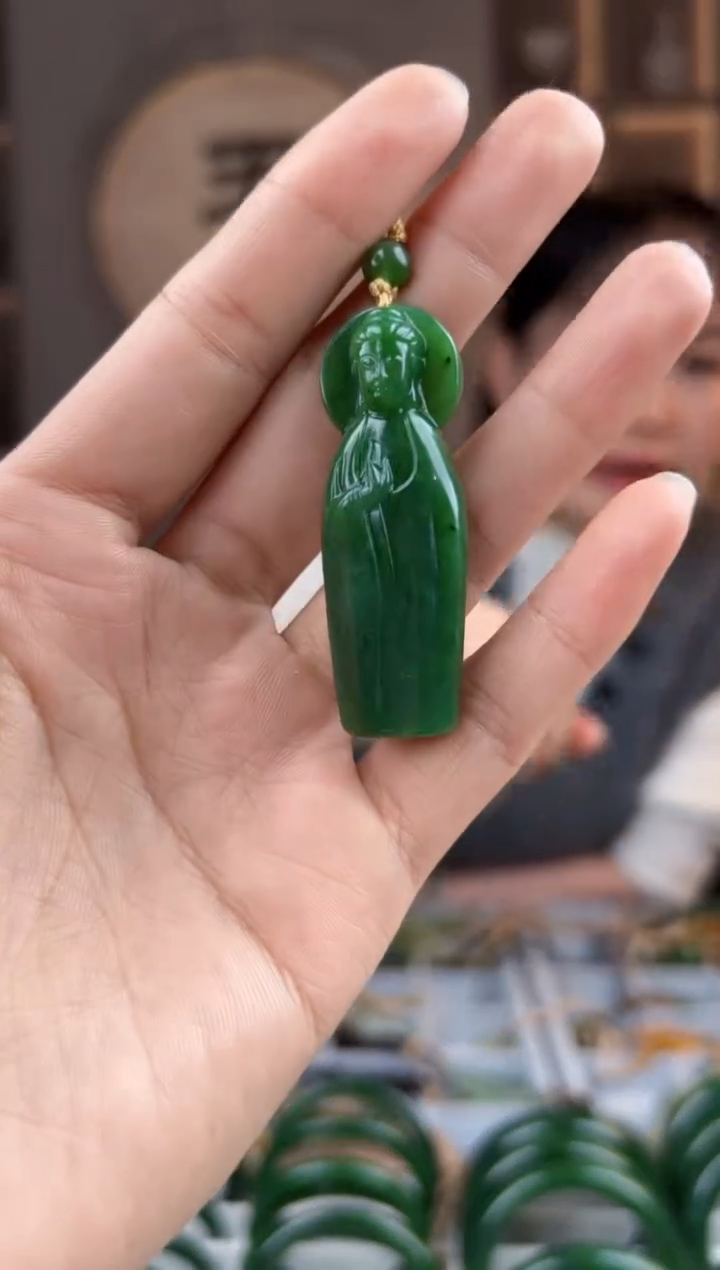颈饰未镶嵌和田玉拍一发一，拍一发一