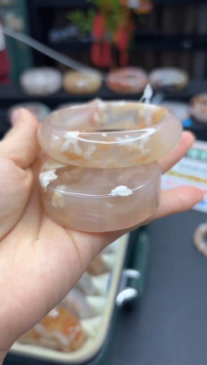 【闪购商品】石英质玉手镯未镶嵌2166（56圈赠送镯心）