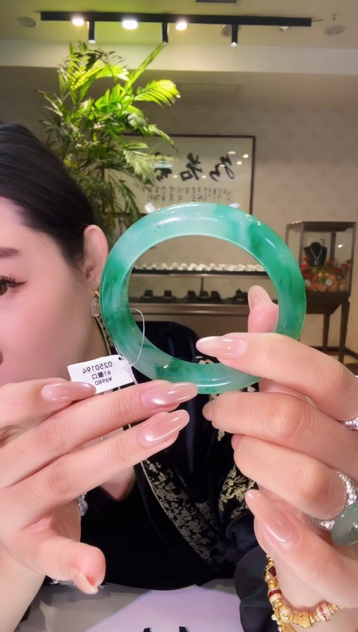 未镶嵌手镯石英质玉（非洲翠）50194