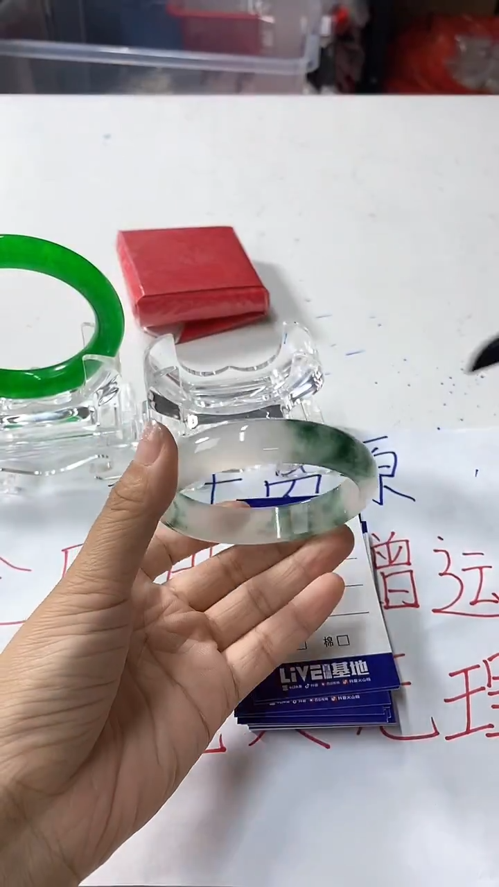 流行美美百搭真实好看直播间B25