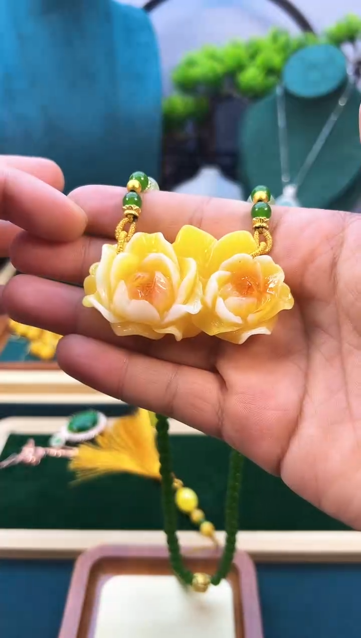 14K金镶嵌颈饰蜜蜡X803