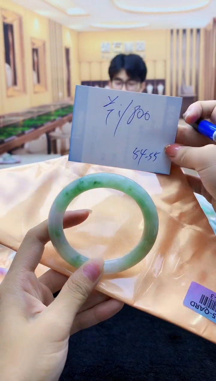 【闪购商品】翡翠手镯未镶嵌    H57-3