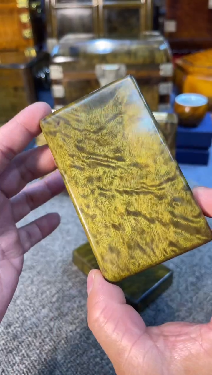 阴沉木金丝楠木烟盒细
