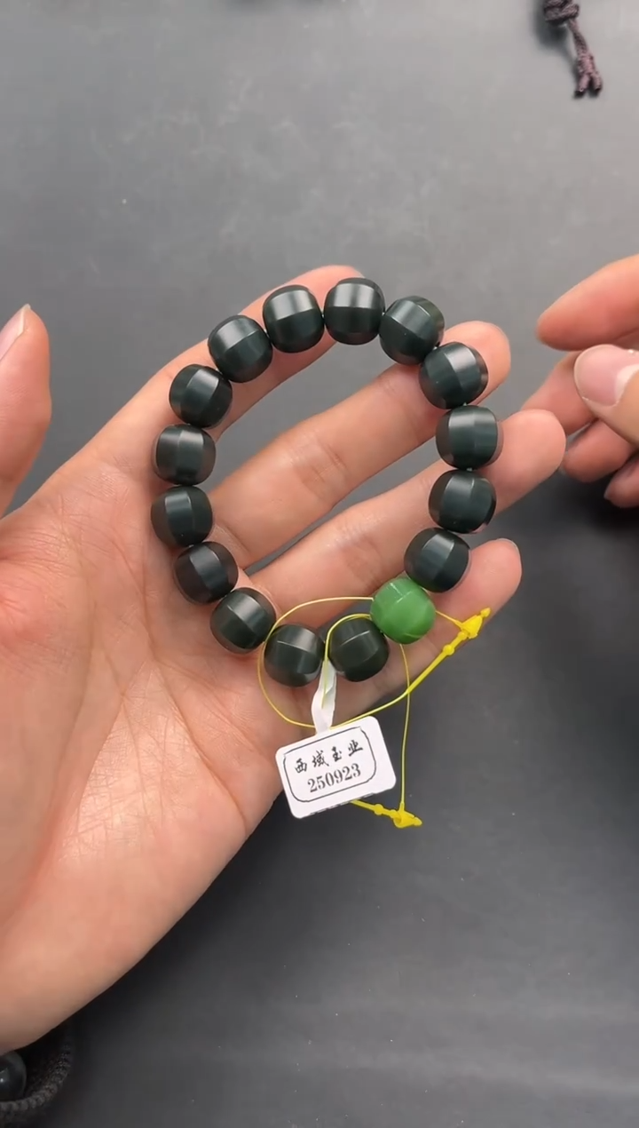 未镶嵌手串和田玉和田黑青手串卡14微色差