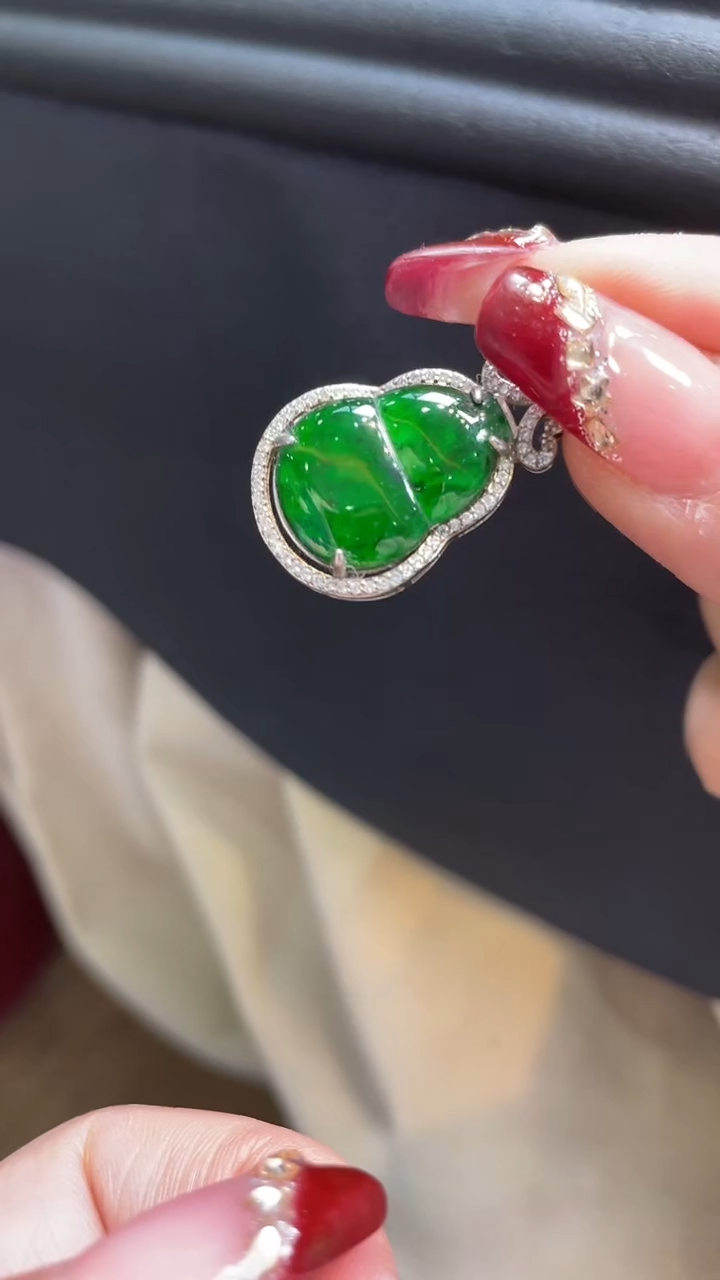 【闪购商品】翡翠颈饰未镶嵌      *138