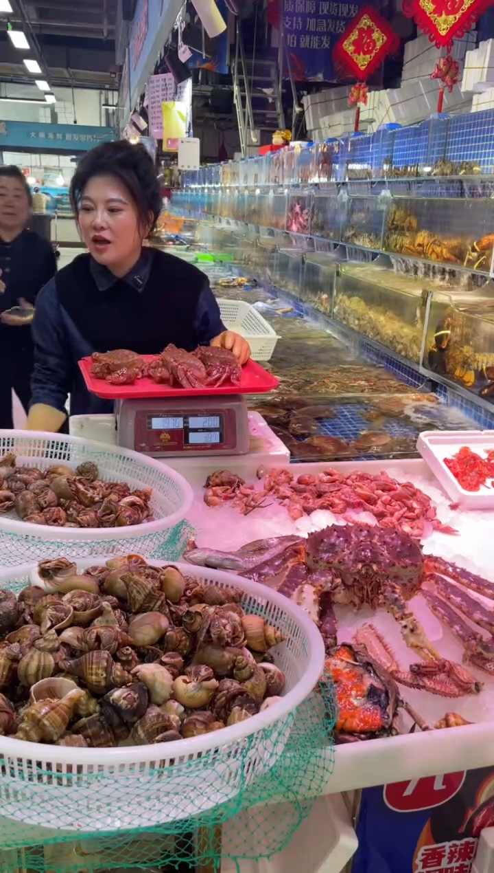 中国大陆断氧红毛蟹3只