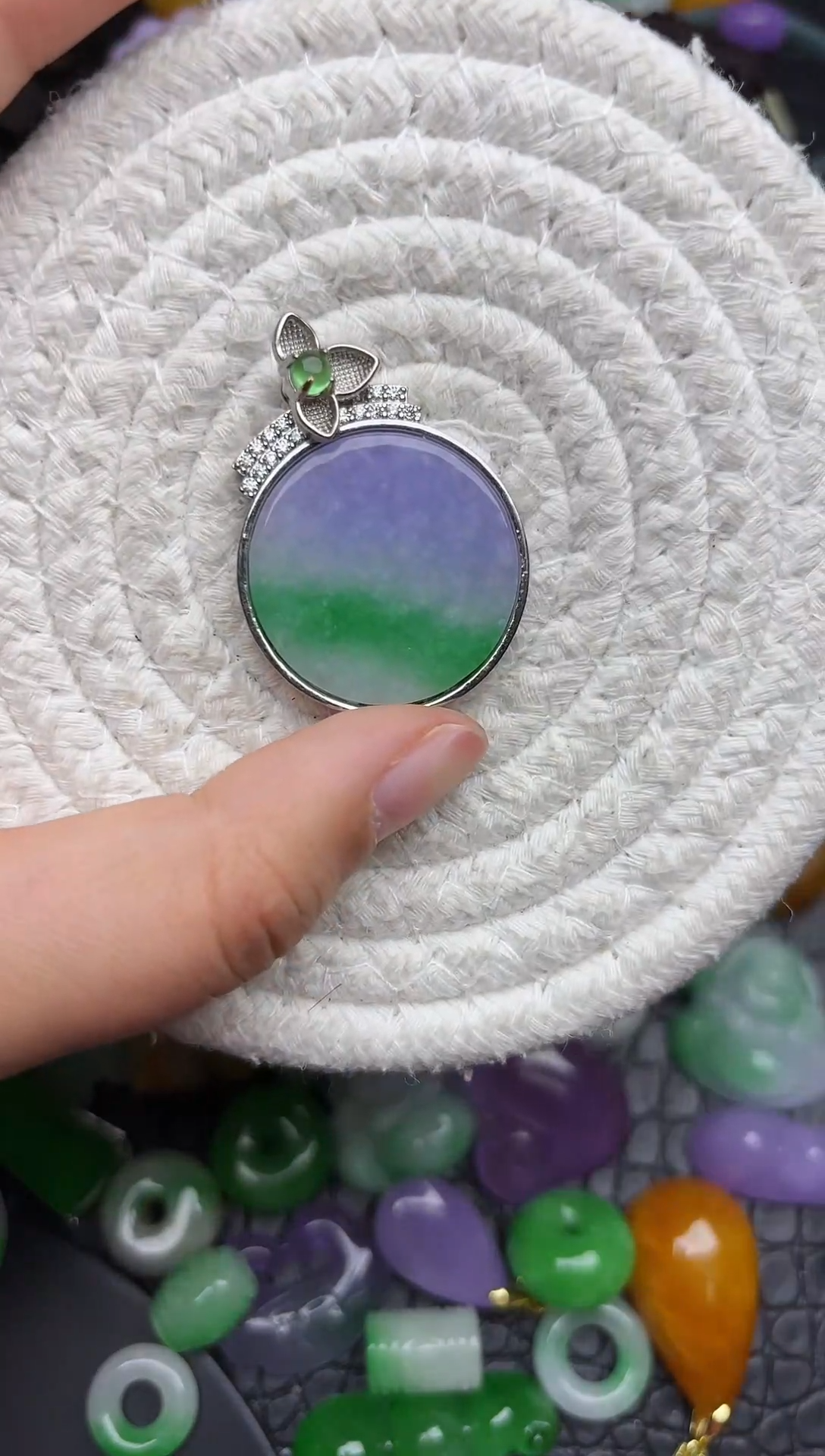 颈饰未镶嵌翡翠缅甸翡翠吊坠