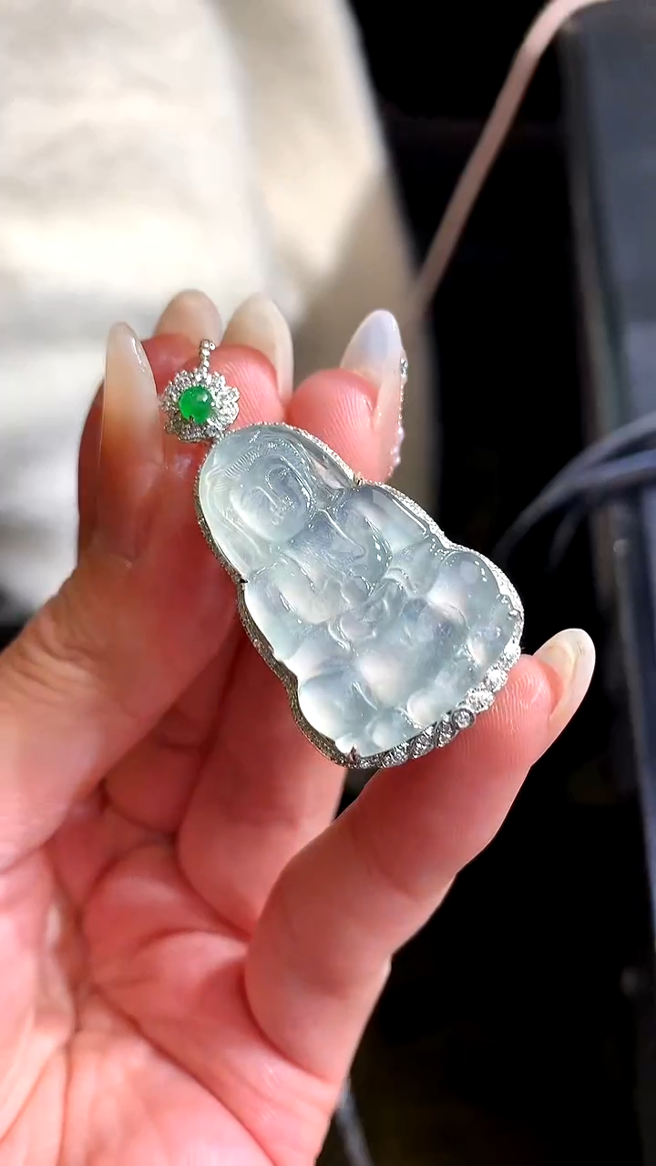 【闪购商品】翡翠吊坠(不含链)18K金镶嵌275-观音