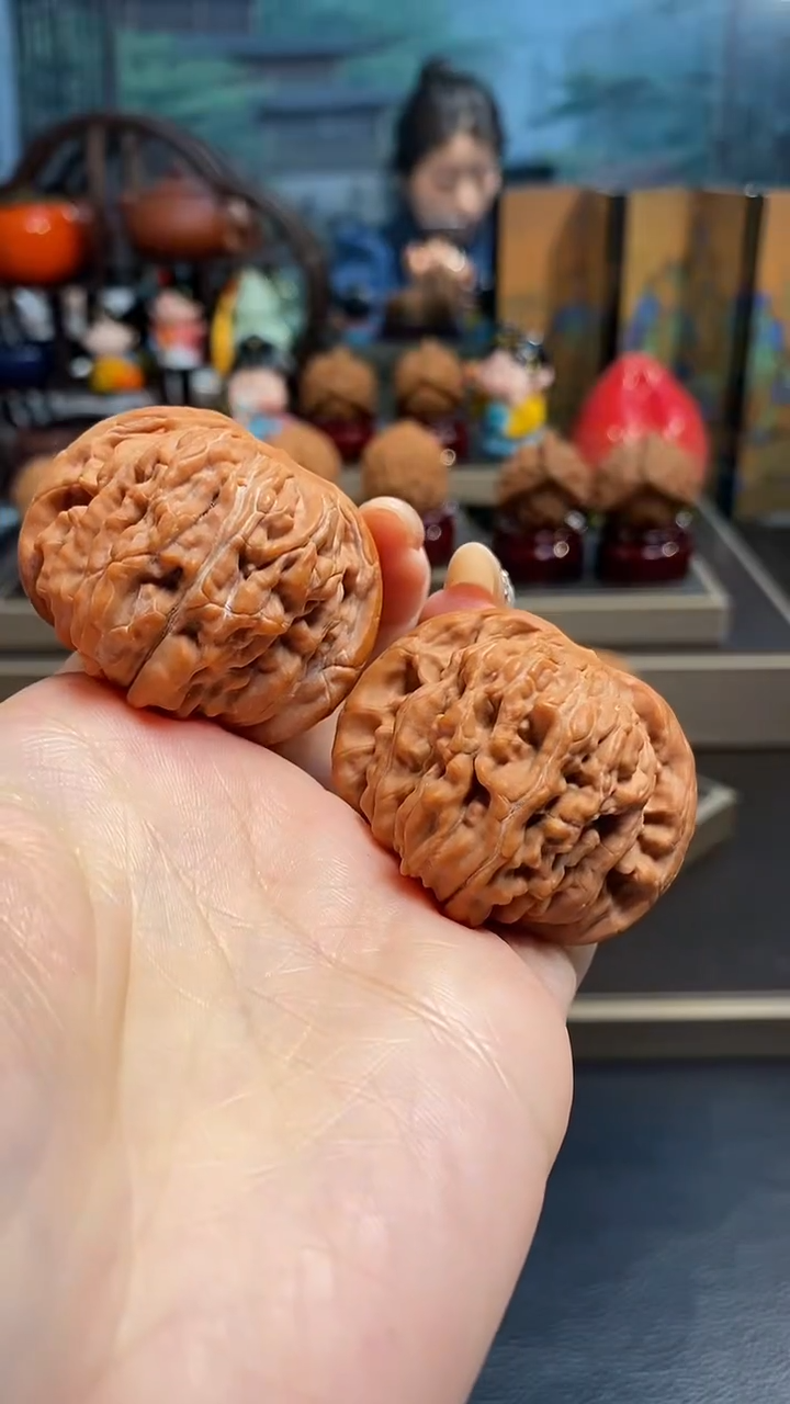 【闪购商品】文玩核桃把件H 779四座楼45尺