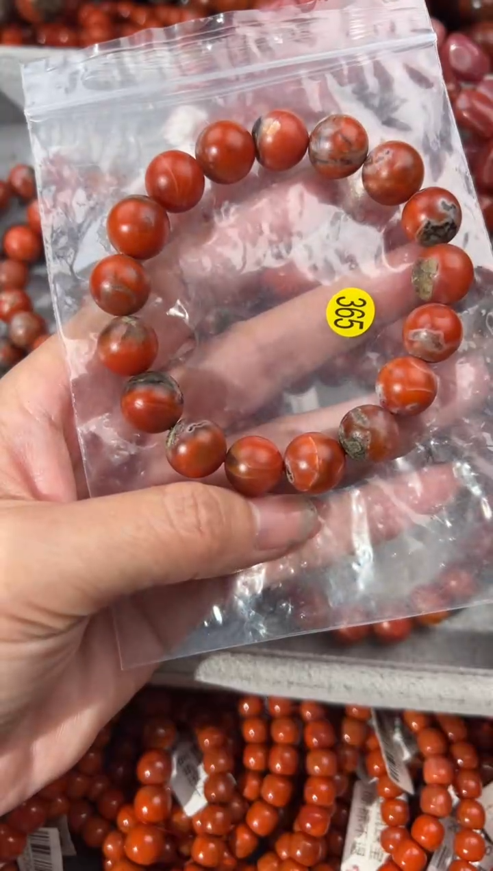 南红玛瑙手镯未镶嵌12+