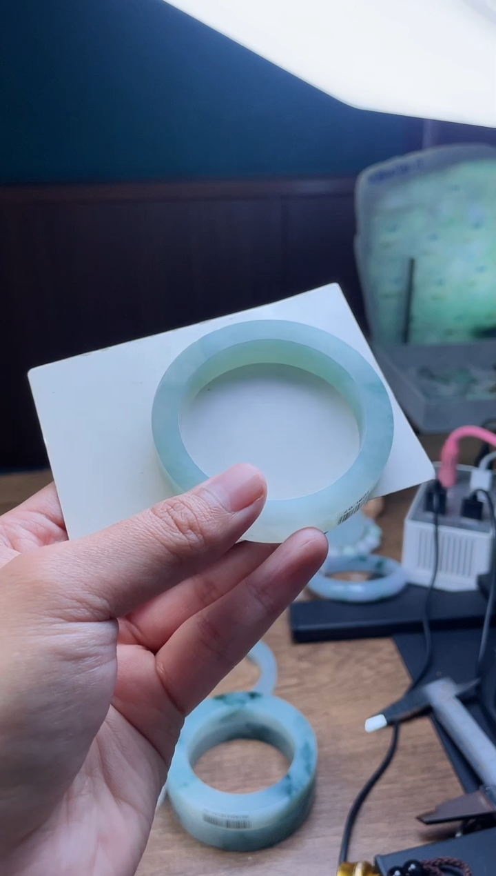 【闪购商品】定制翡翠手镯未镶嵌定制