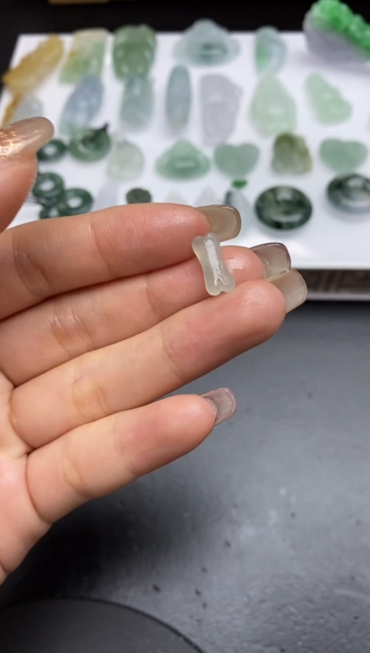 【闪购商品】定制翡翠未镶嵌翡翠毛货~