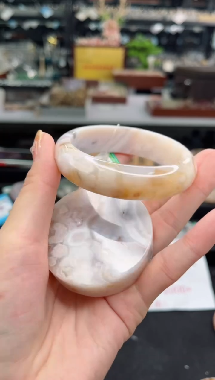【闪购商品】石英质玉手镯未镶嵌57圈口（不退不换）1680873