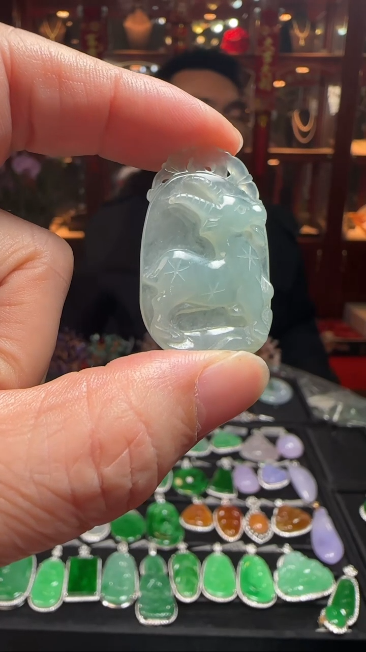 【闪购商品】翡翠颈饰未镶嵌QQ放漏羊牌