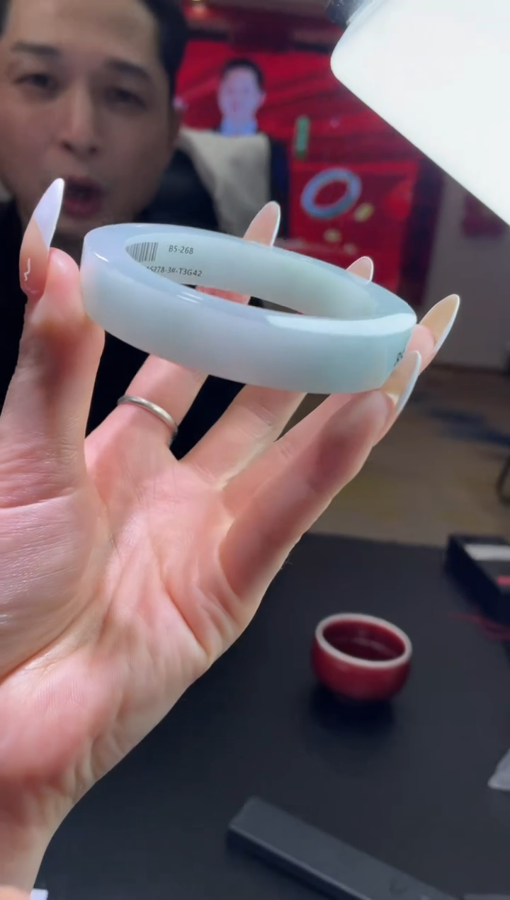【闪购商品】定制翡翠手镯未镶嵌DDH96581
