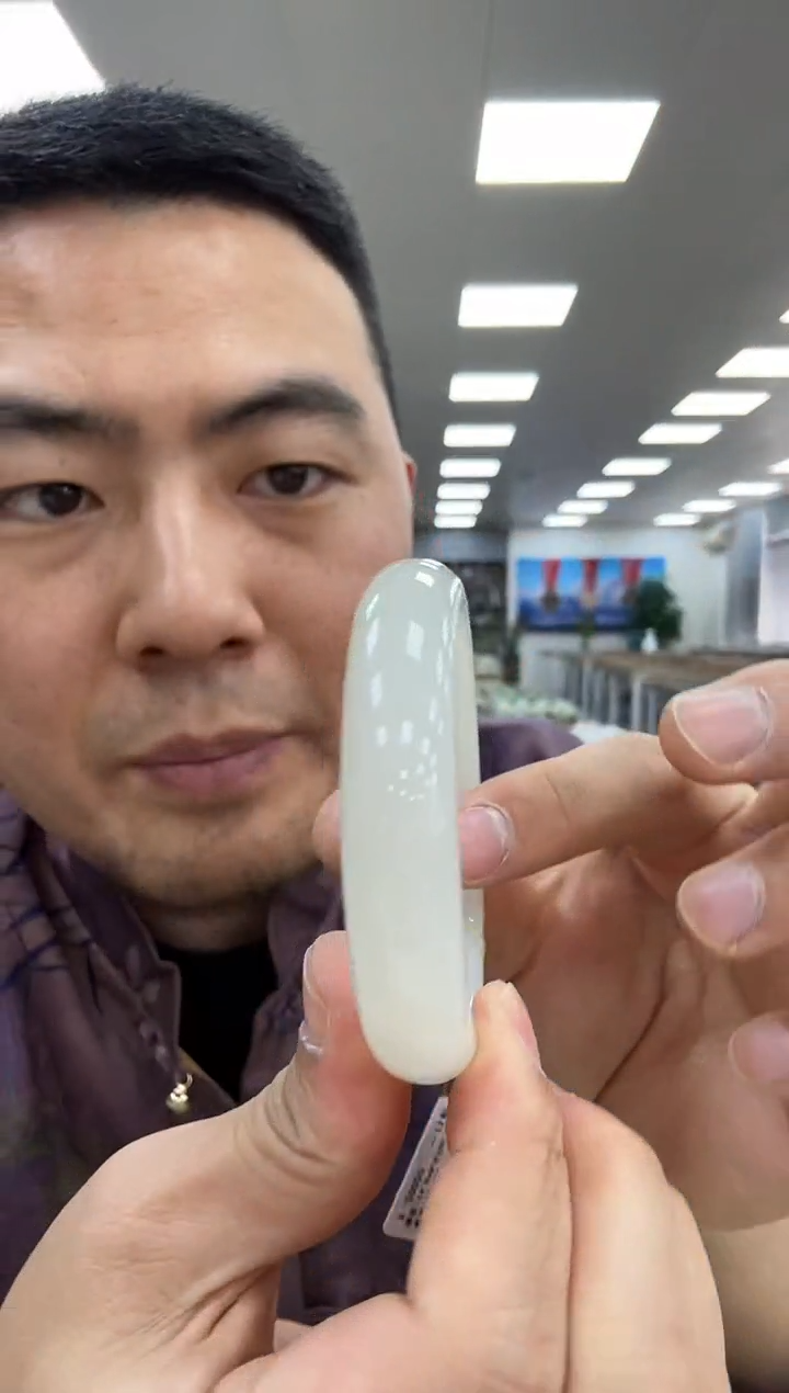【闪购商品】和田玉手镯未镶嵌58.5  007