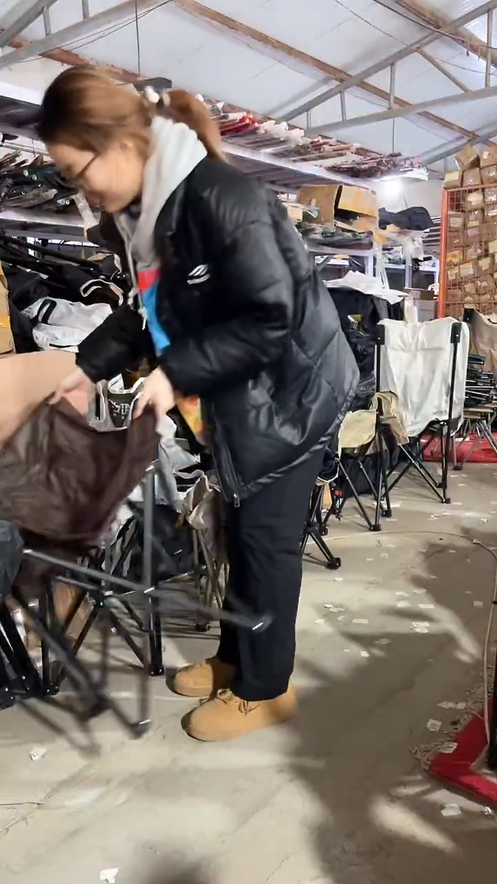 铁瑕疵不售后椅子 13
