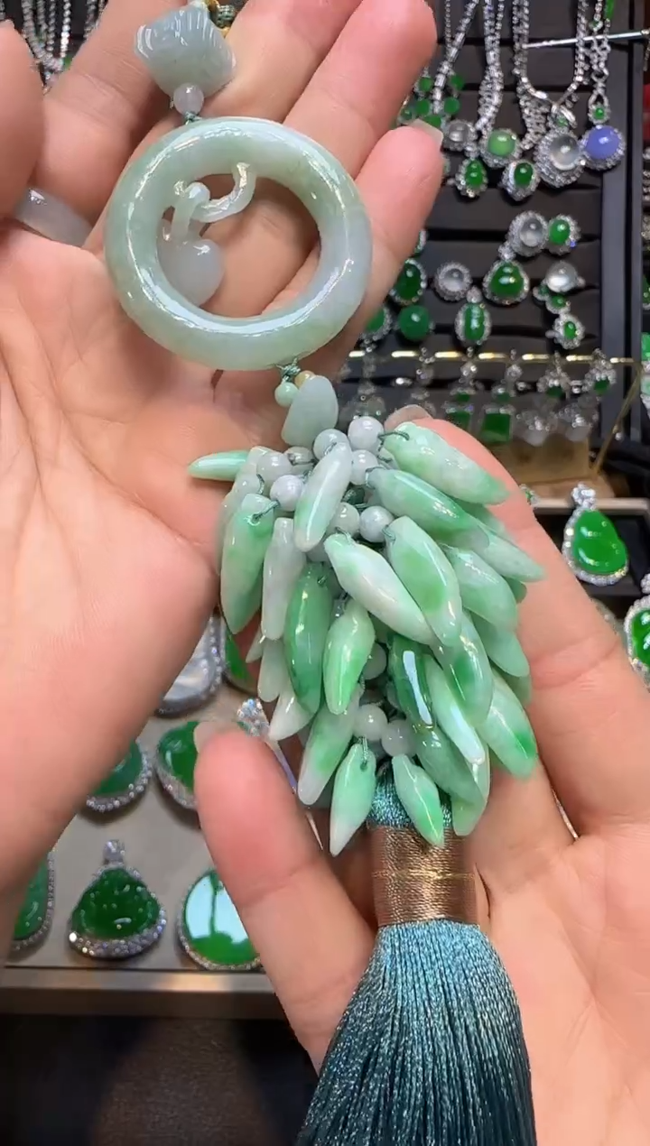 【闪购商品】翡翠挂件未镶嵌车挂