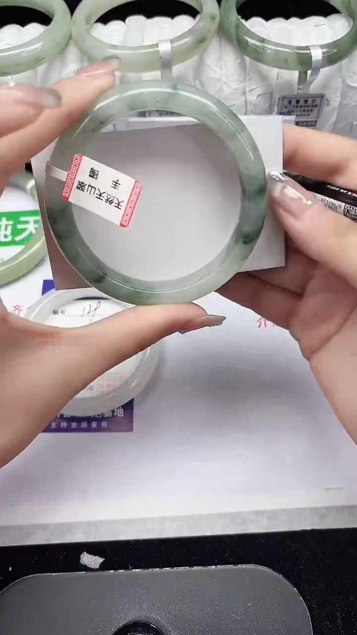 未镶嵌手镯石英质玉130-59/60