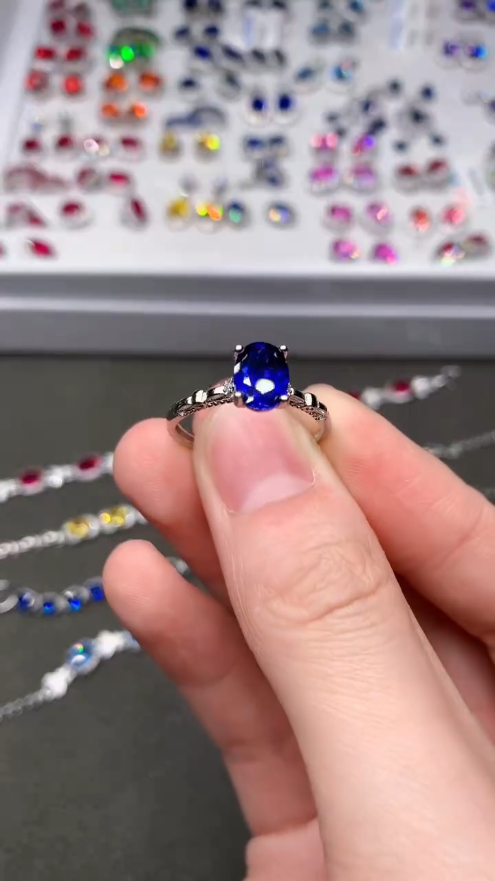 【闪购商品】蓝宝石戒指银S925镶嵌......