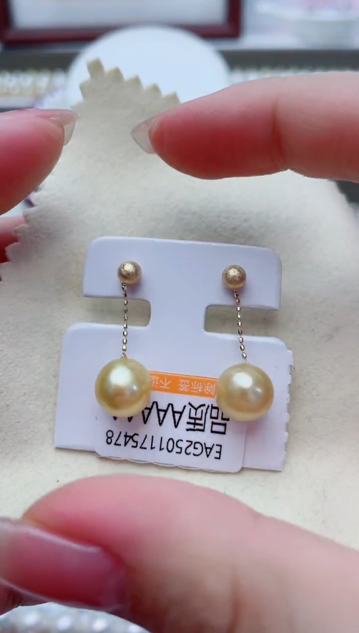 18K金镶嵌海水珍珠耳饰W27