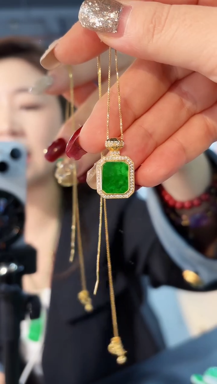 【闪购商品】翡翠吊坠(不含链)银S925镶嵌缅料A货/支持复检/一件