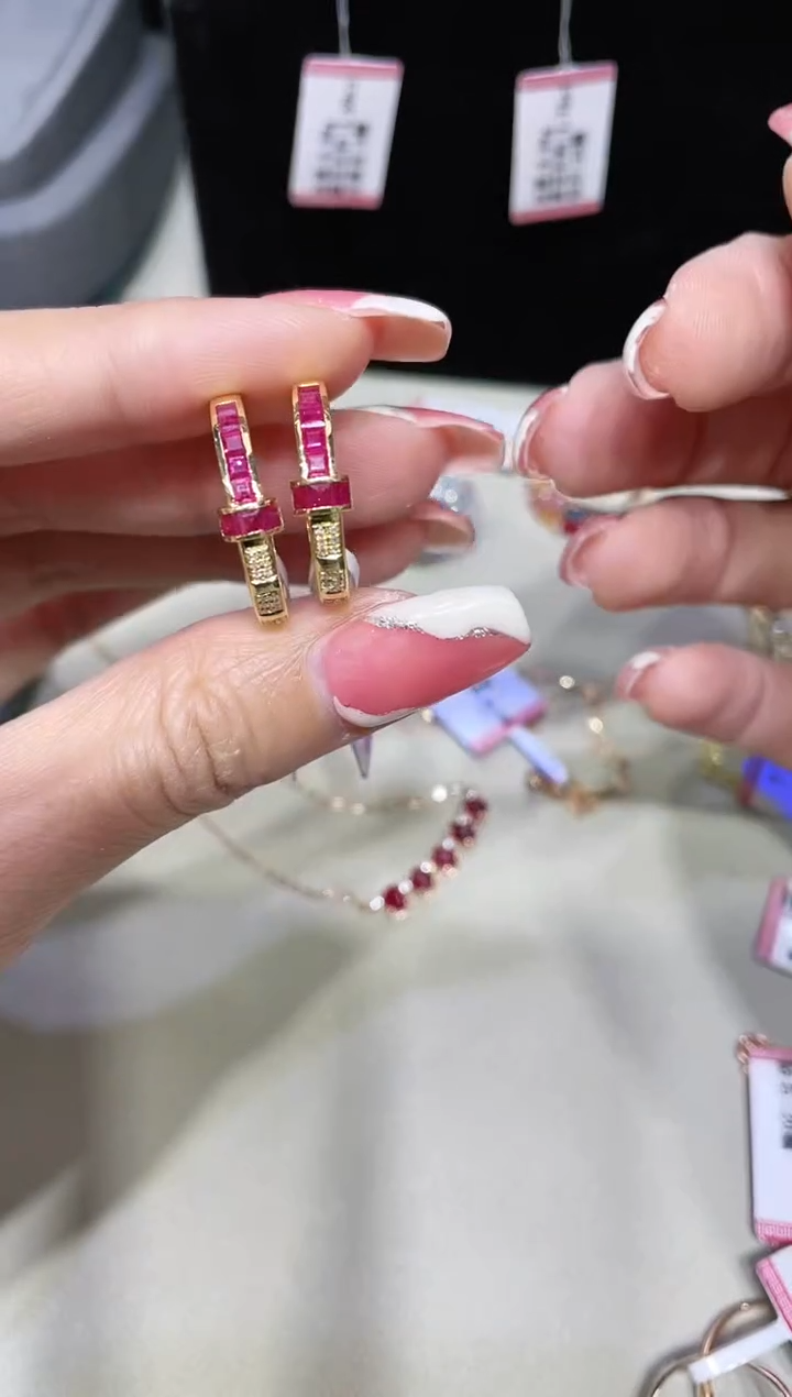 18K金镶嵌天然红宝石戒指排戒（ 多样性发其1）