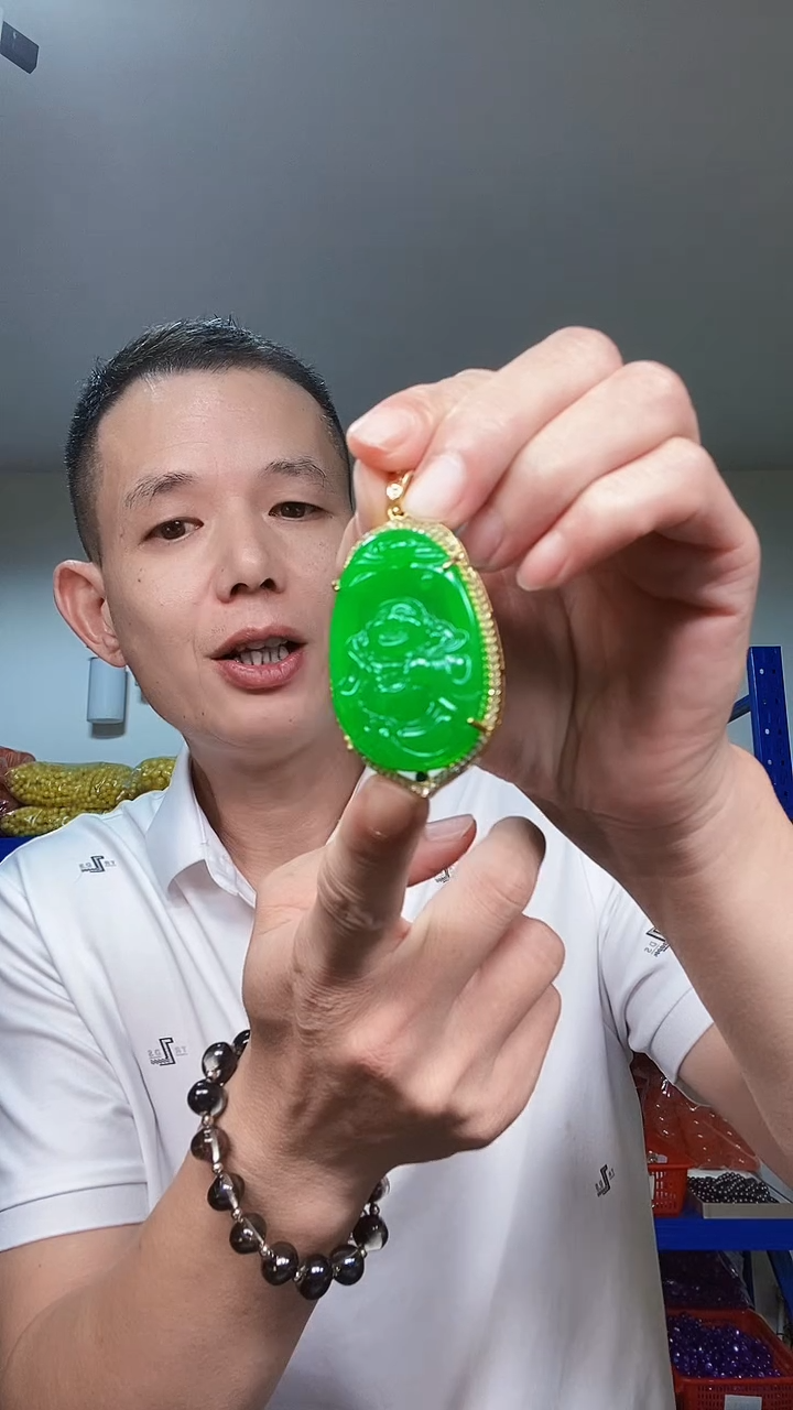 未镶嵌颈饰玛瑙/玉髓绿珊姑娘逍遥弥勒佛吊坠（配链）